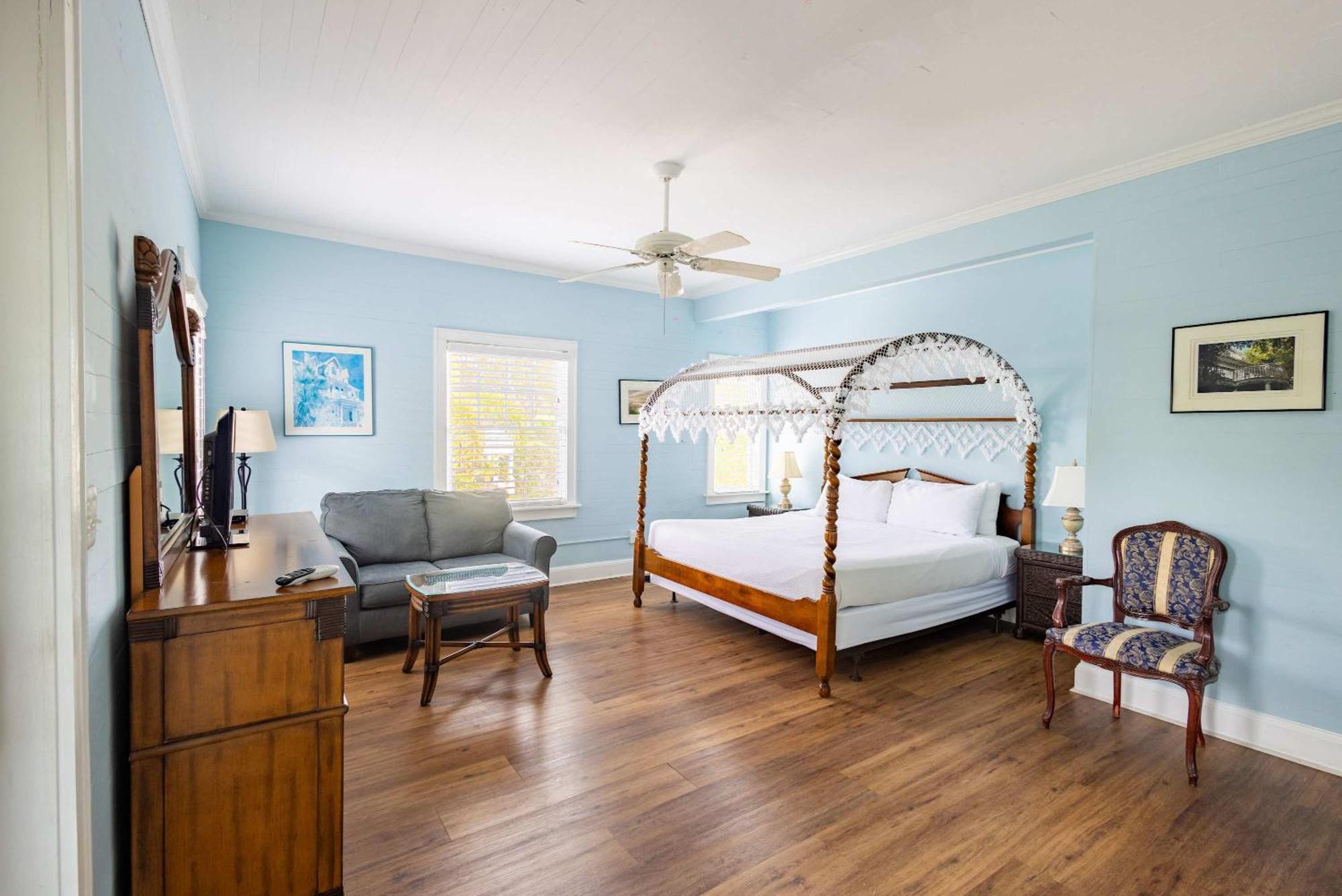 Deluxe King With Balcony - At James House With Parking! Key West Extérieur photo