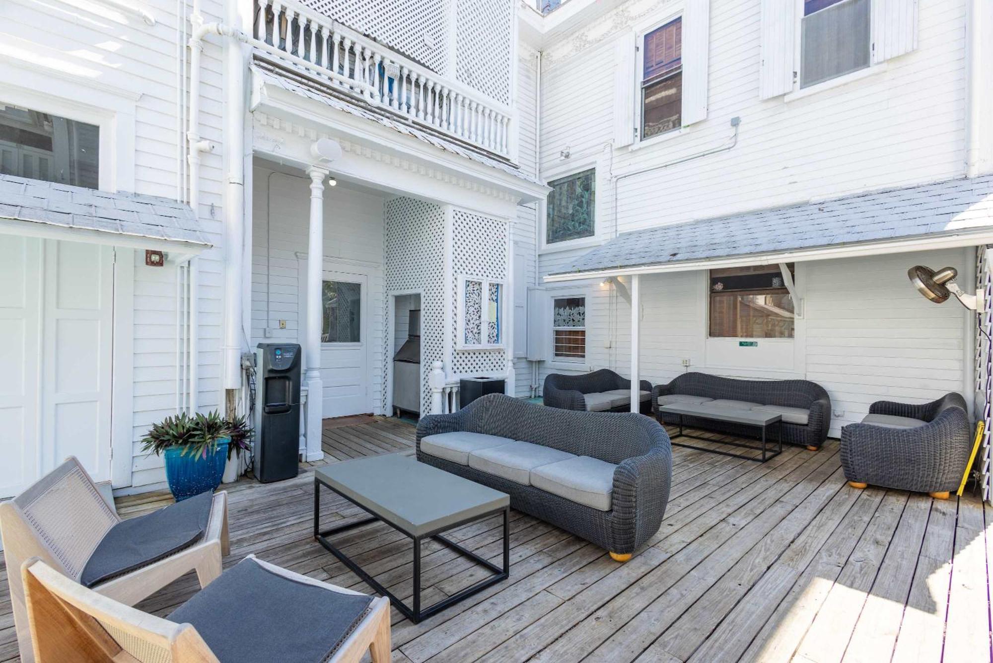 Deluxe King With Balcony - At James House With Parking! Key West Extérieur photo
