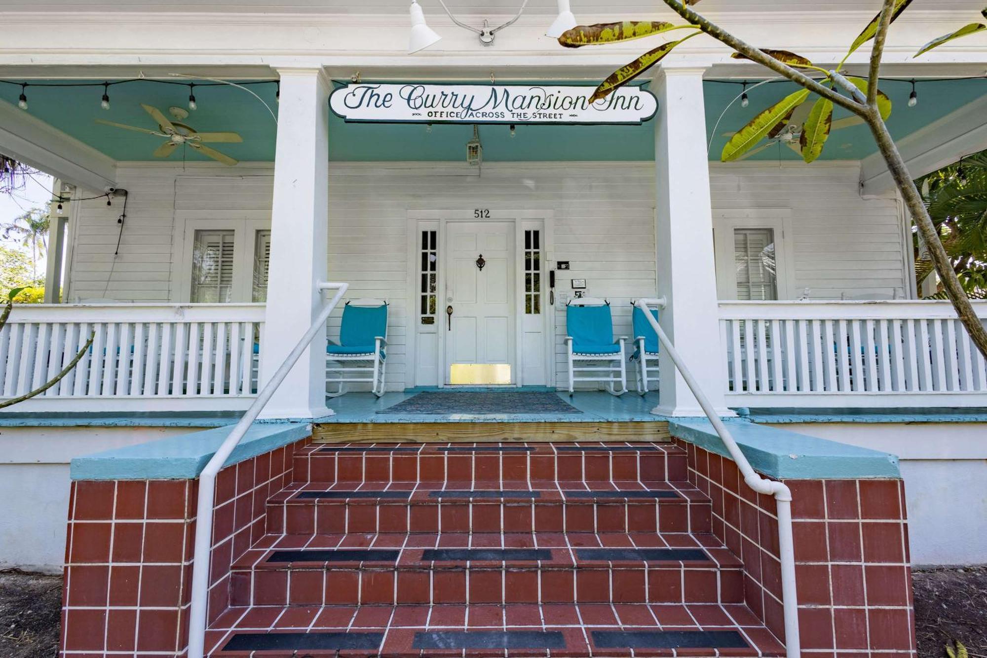 Deluxe King With Balcony - At James House With Parking! Key West Extérieur photo