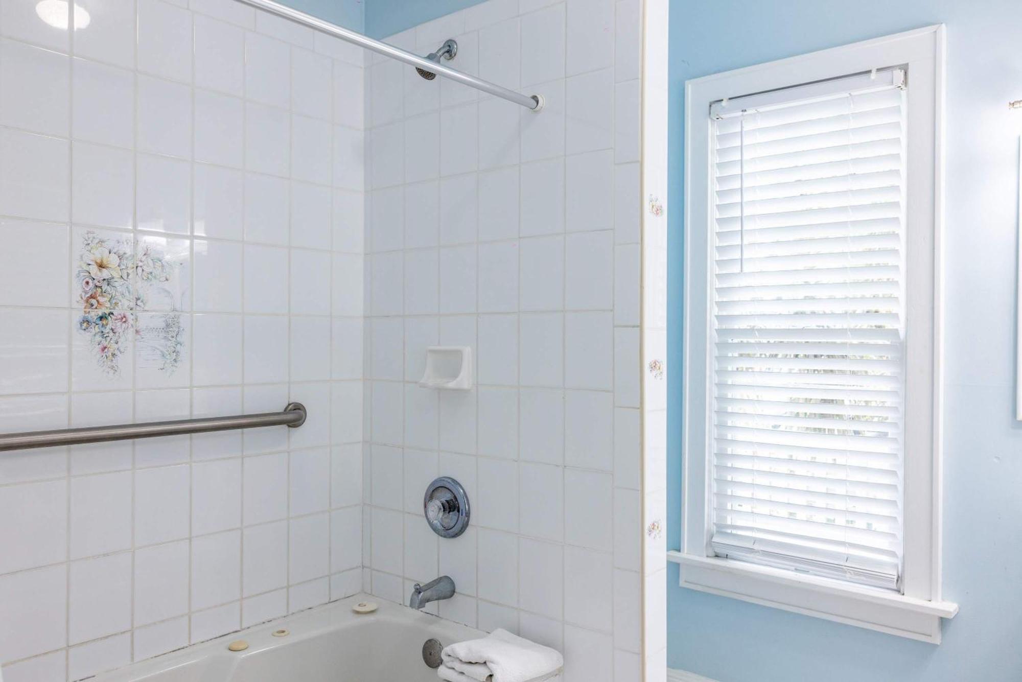 Deluxe King With Balcony - At James House With Parking! Key West Extérieur photo